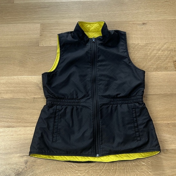 Cabi Reversible Quilted Vest M Great travel piece. Black/chartreuse yellow - Picture 1 of 4
